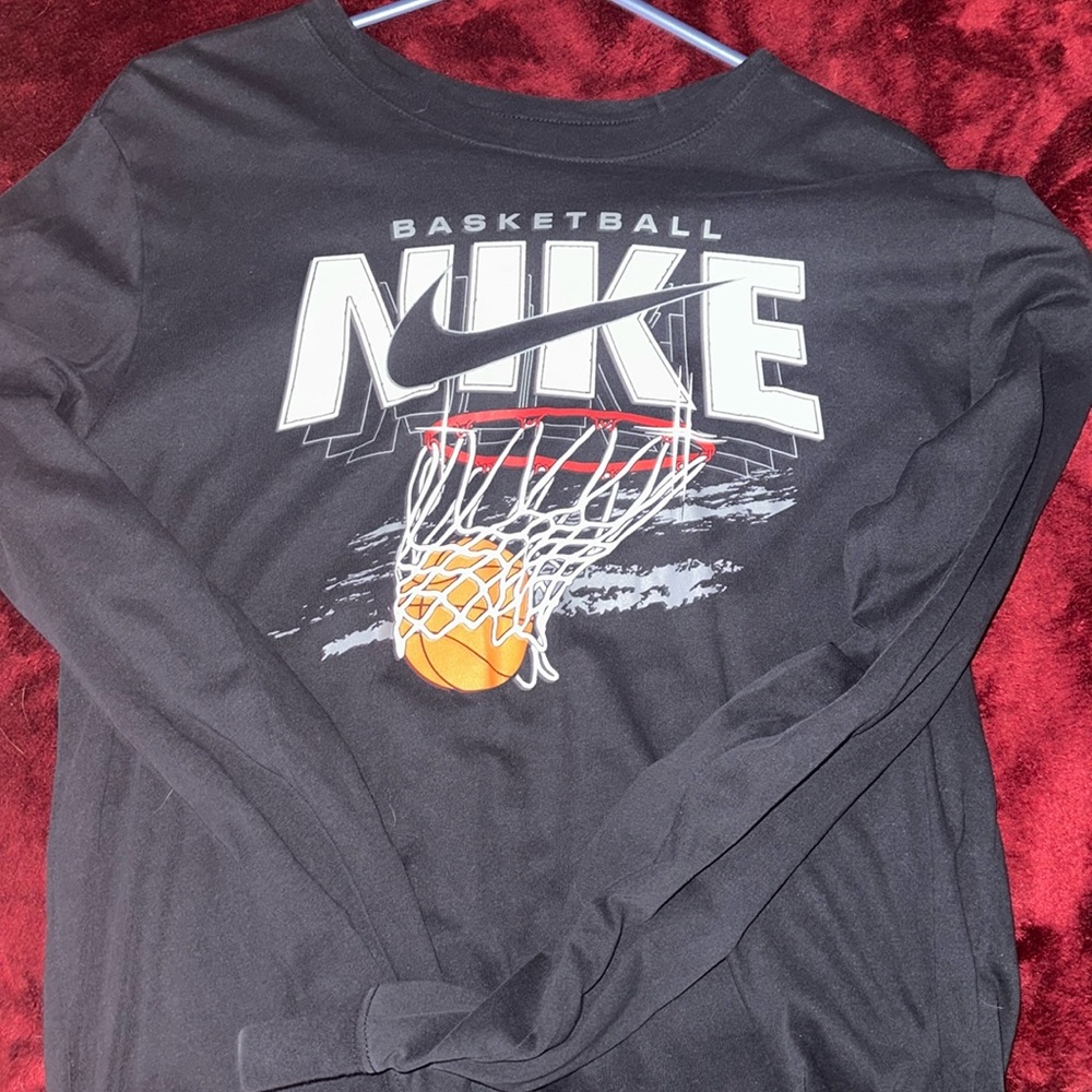 Men’s Nike long sleeve